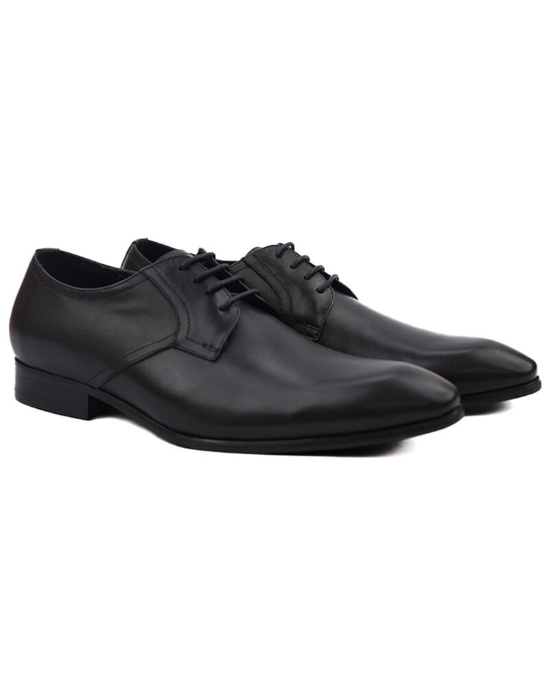 Lace-Up Black